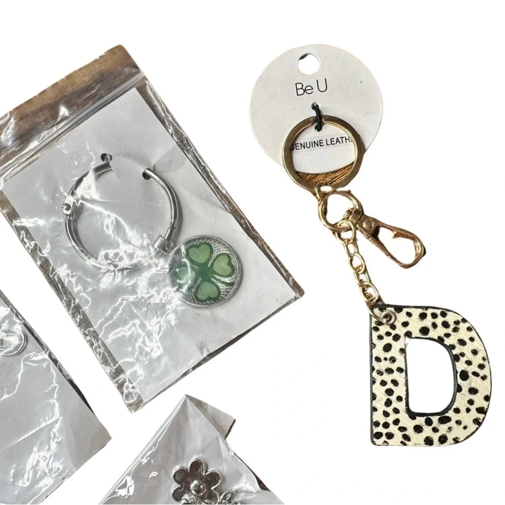 Bundle of Five Unique Keychains (NIP) 🗝️